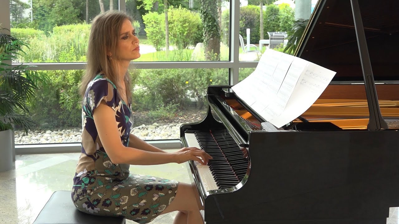 Minimal piano music -  Jo&atilde;o Balouta - Enigma