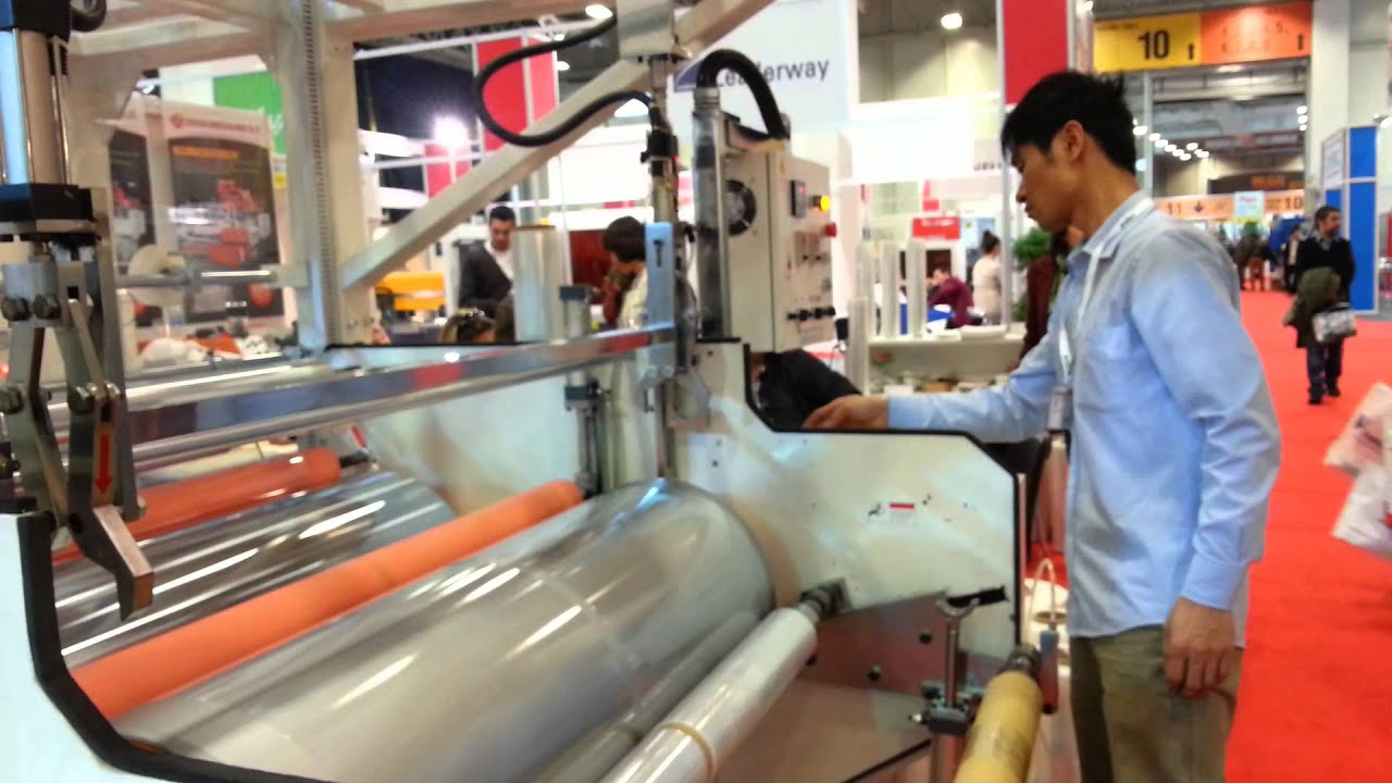 Double Screw 1000mm Stretch Film Machine in Turkey Exhibition