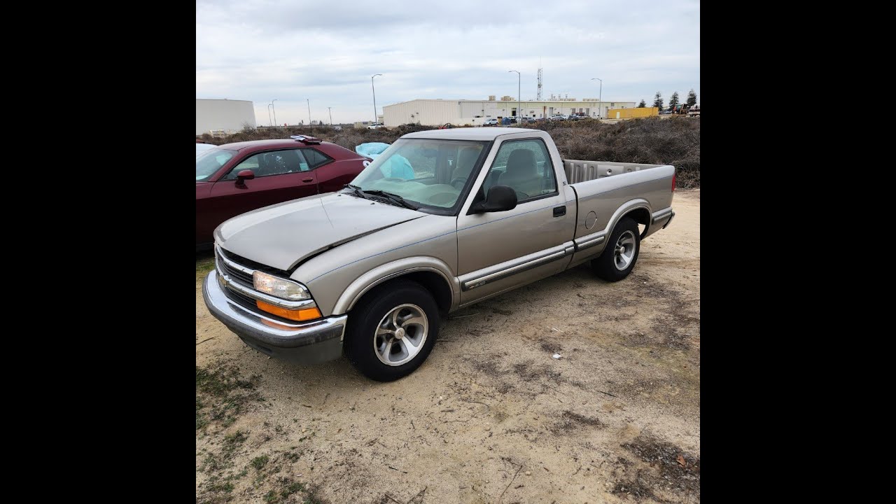 e2- 1998 Chevrolet S10 Regular Cab. V4, 2.2L. 2WD. Short Bed. Auto. Bill of Sale Only.