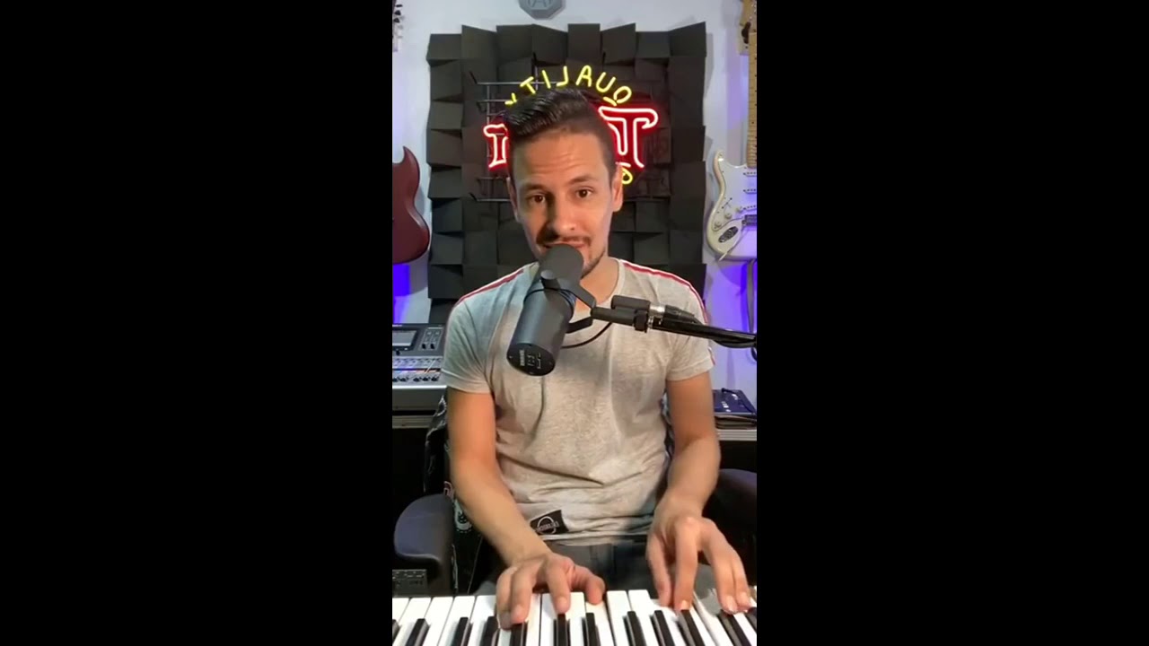Rodrigo Tapari  I  Que me falte todo menos tu presencia