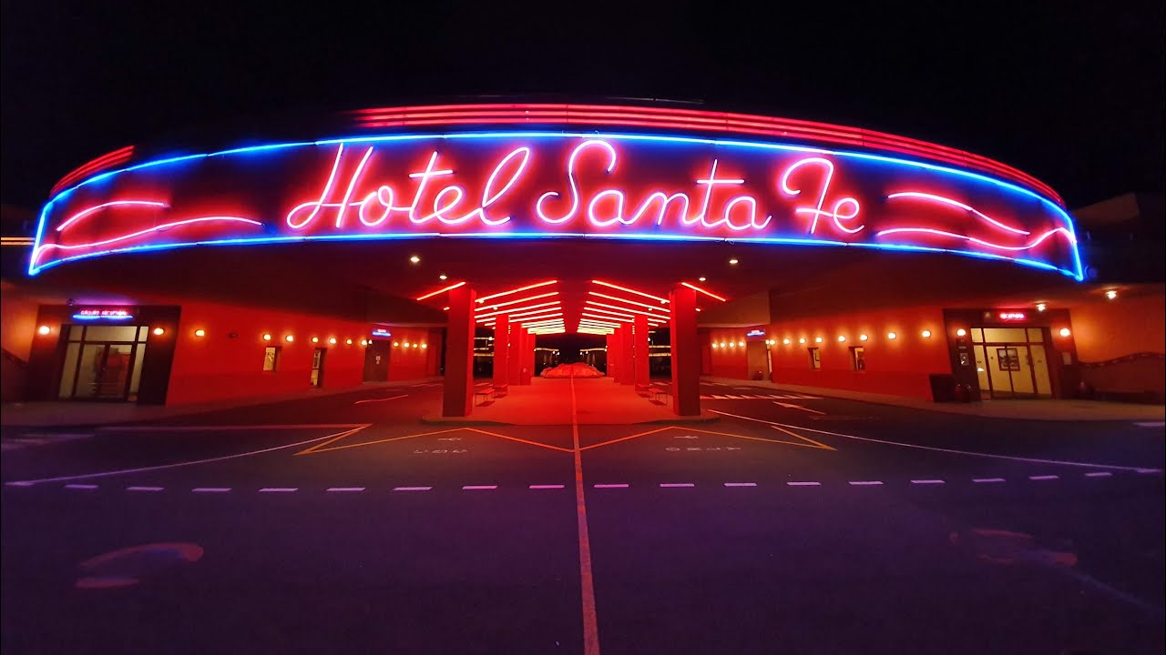 Disney's Santa Fe Hotel Grounds & Room Tour !!