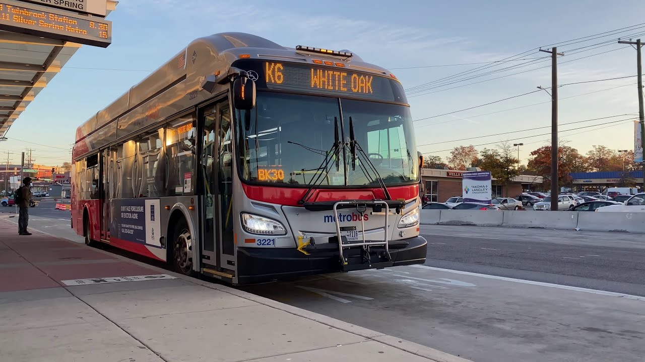 WMATA New Flyer Metrobuses  & MCDOT Ride-On Gillig Buses in Action Series #2