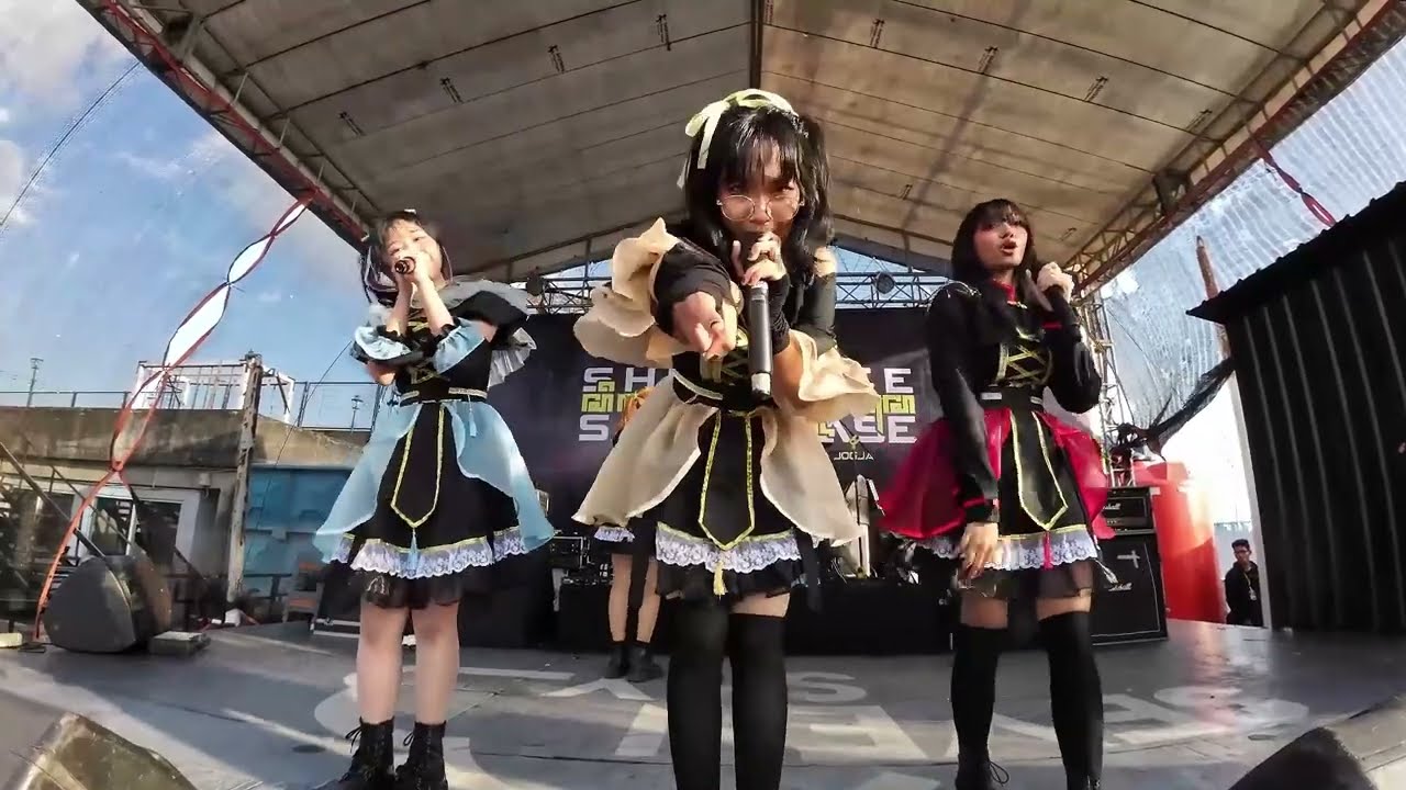 Masshiro na canvas - White festival / shirosai [ Gochikara Cover ]