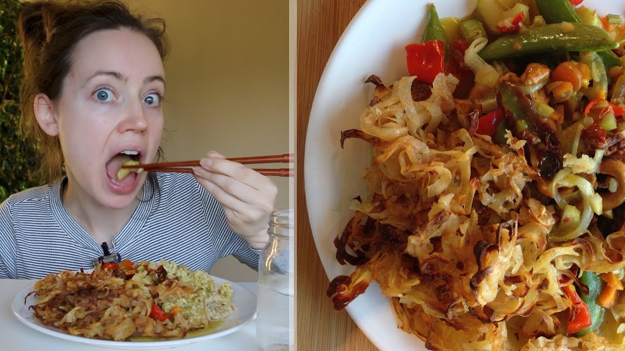 ASMR Whisper Eating Sounds | Spiralized Potatoe Fries & Curry Wok