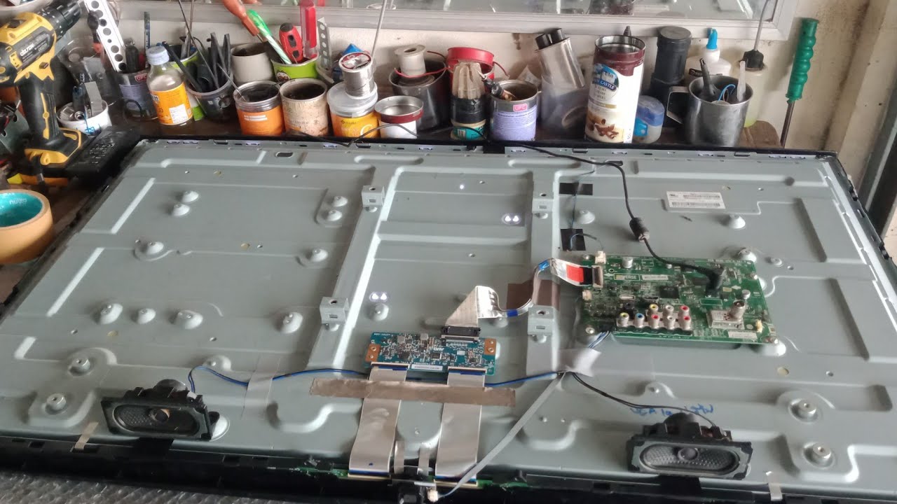 เช็คก่อนซ่อม LG 43LH511T อาการจอเป็นเส้นแถบและภาพดิ้นๆ