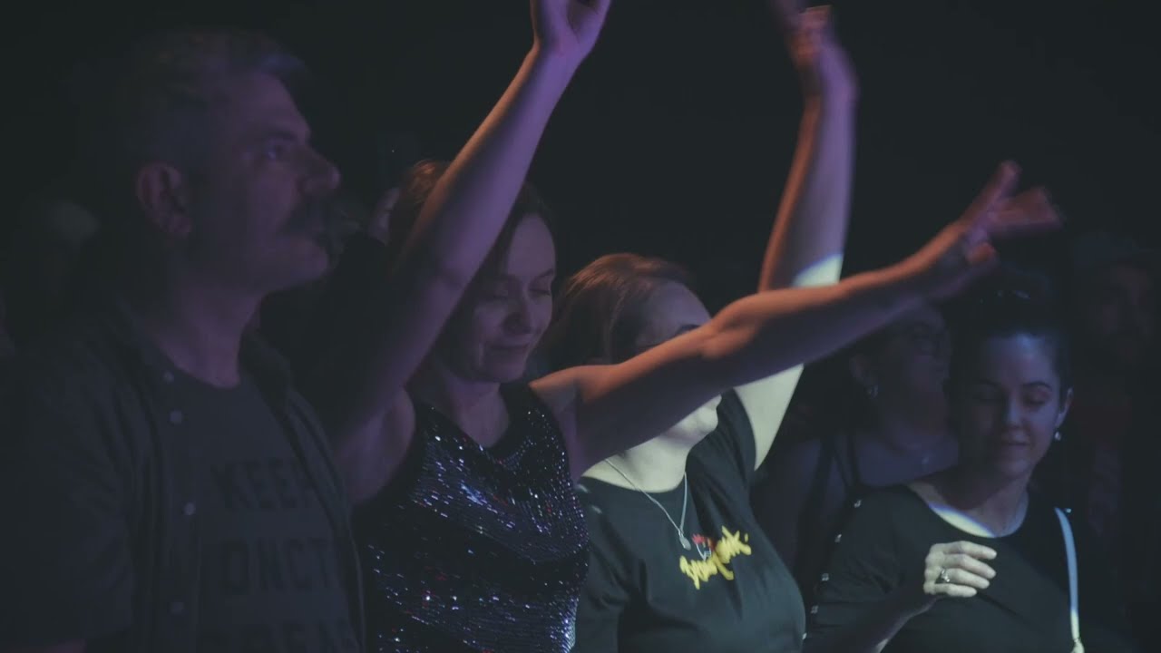 Beauxmont- Broke (Live)