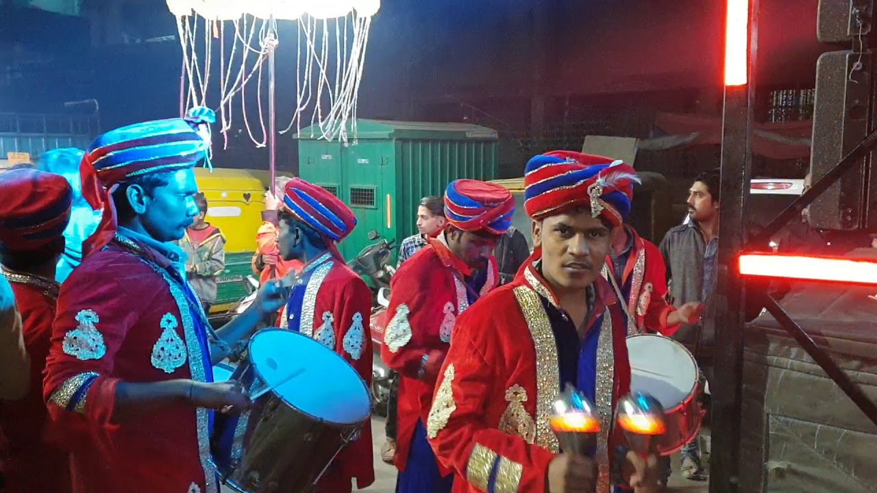 JULIE JULIE AND BANGO BANGO SONG PLAYED BY MALWA DARBAR BAND AHMEDABAD