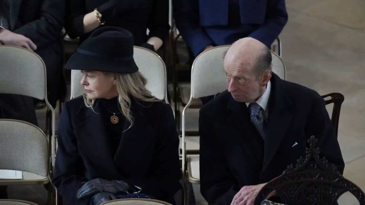 ROYAL ELEGANCE FOR A SPECIAL MEMORIAL