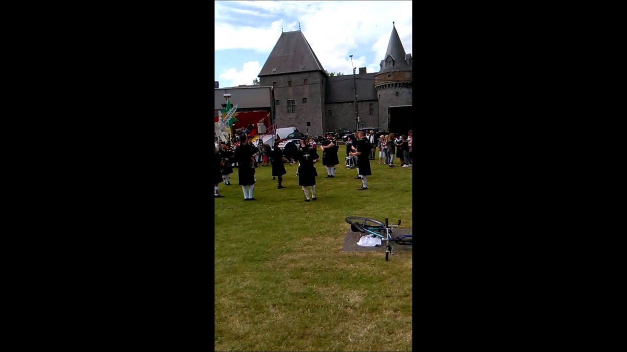Le caberfeidh pipes band a solre sur sambre