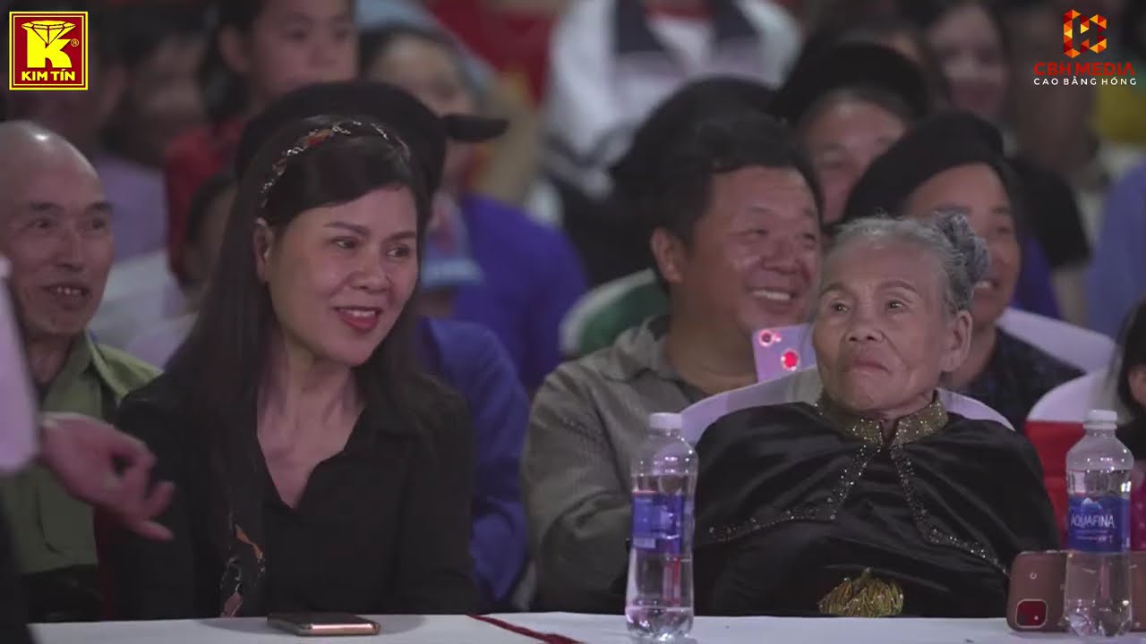 Cùng xem lại tiểu phẩm của NSƯT Quang Tèo tại xóm Bản Riềng, xã Sơn Lộ, huyện Bảo Lạc, tỉnh Cao Bằng