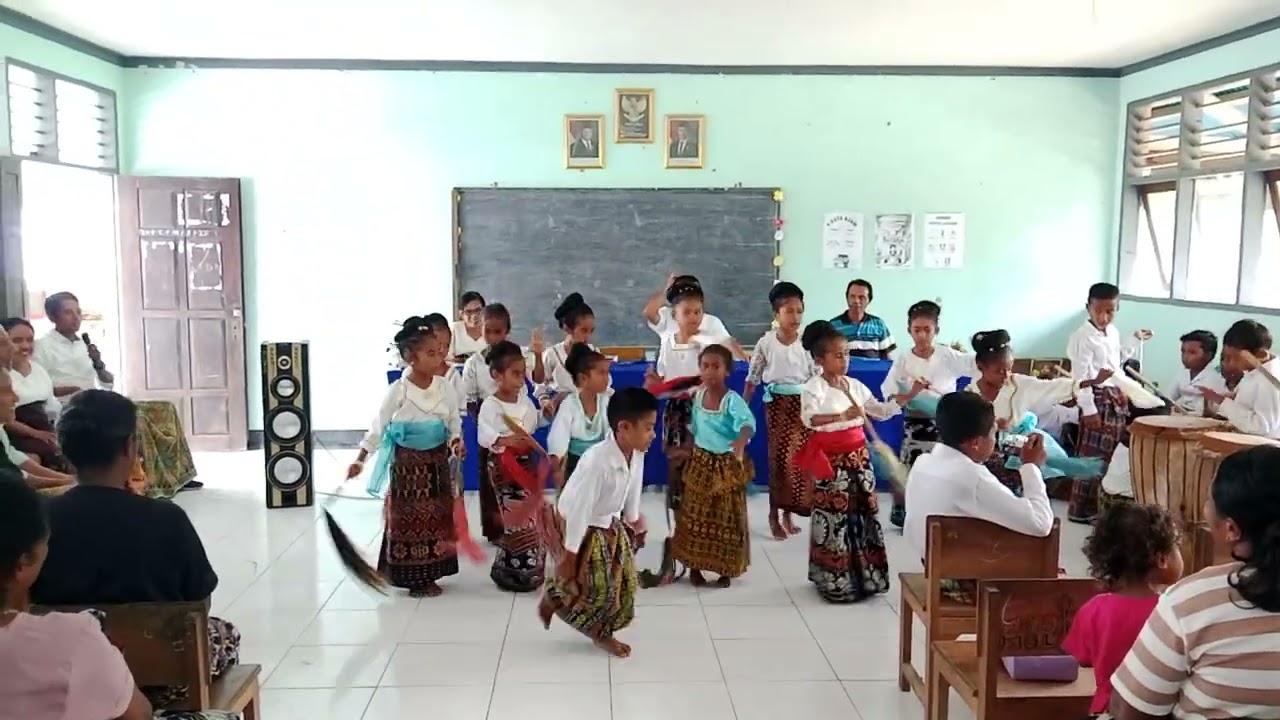 Tampilan perdana dengan gong waning baru #tarihegong #taritradisional #maumere