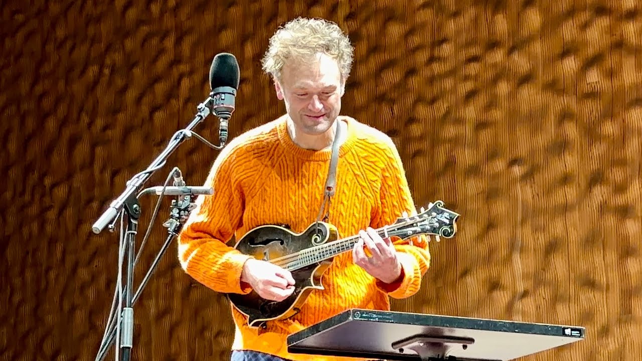 Chris Thile - Fake Plastic Trees (Hamburg 2026)