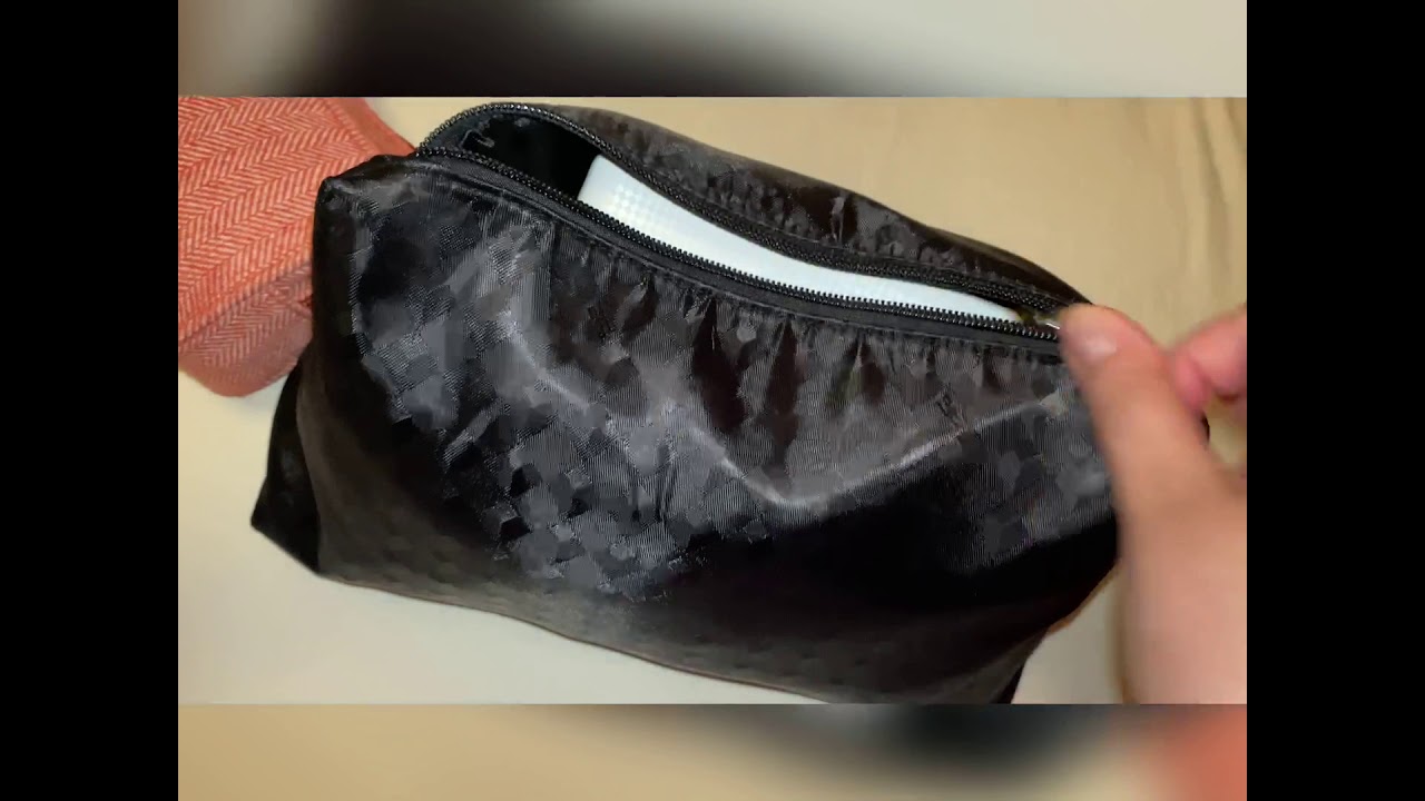 O que tem nas minhas necessaires da bolsa. O que tem na minha bolsa!