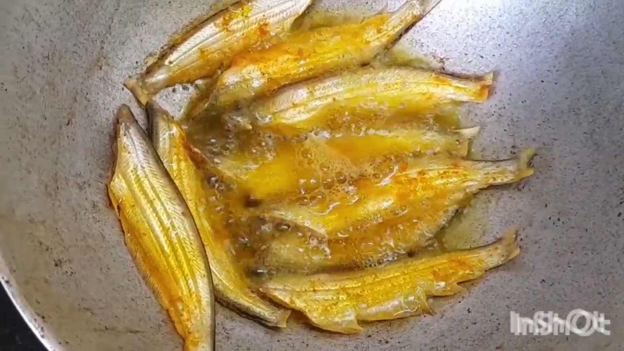 Kajoli macher recipe . Bengali small fish recipe . Kajoli macher tel jhal .