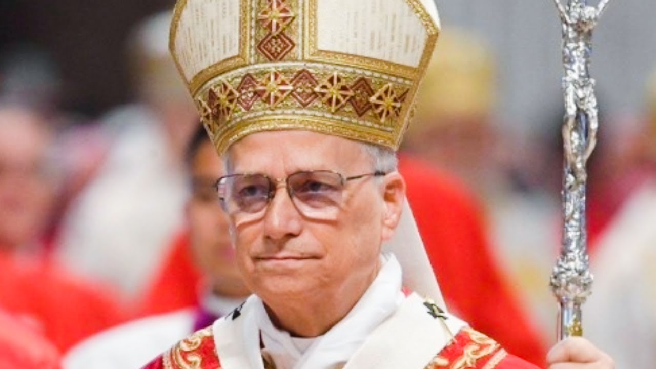 POPE LEO XIV Sings the SALVE REGINA (Queen of Heaven) in LATIN