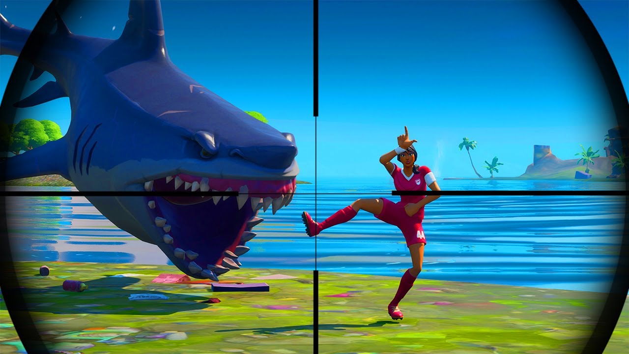 4 minutes 40 seconds of Shark Attacks in Fortnite