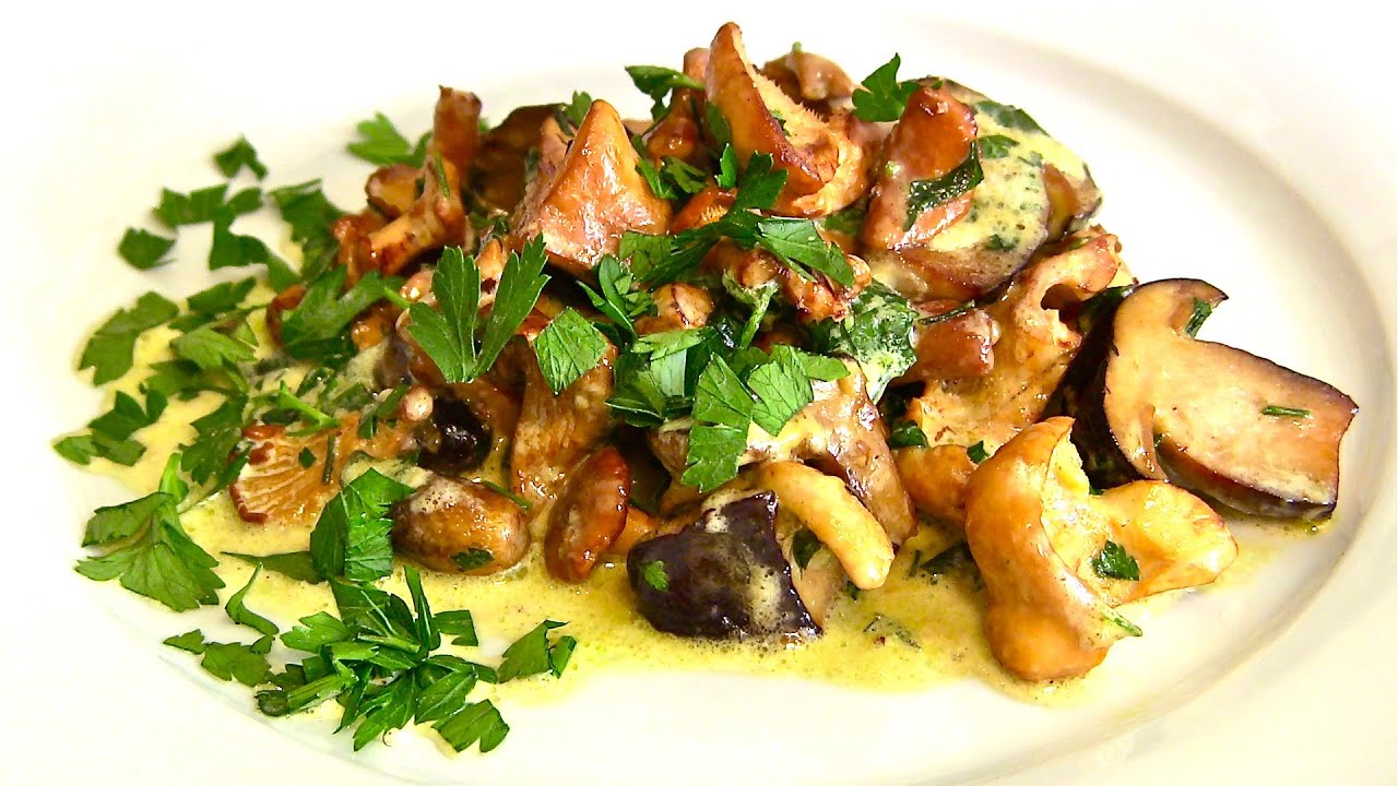 Pilzpfanne mit Knoblauch Sahnesoße-Pilzpfanne-Pilze Putzen und zubereiten