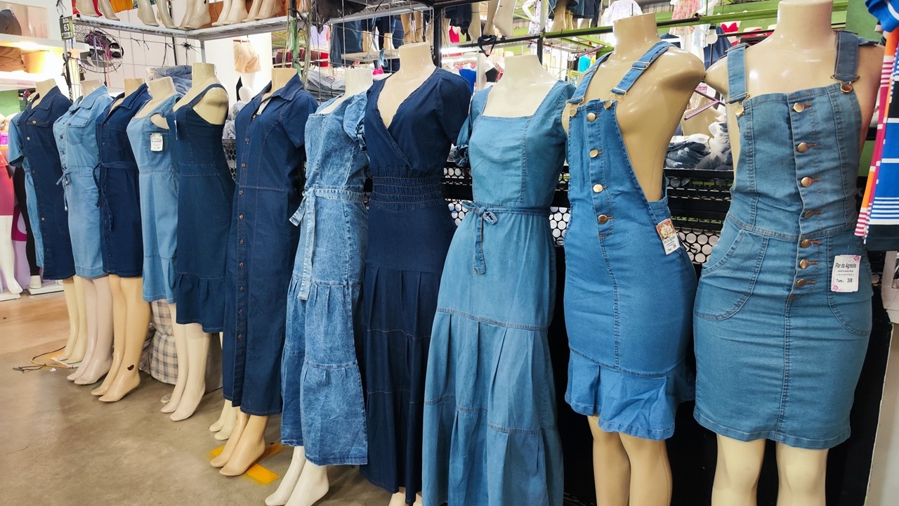FABRICANTE DE MODA MODESTA JEANS, VESTIDOS, SAIAS, JARDINEIRAS, CALÇA E SHORTS JEANS