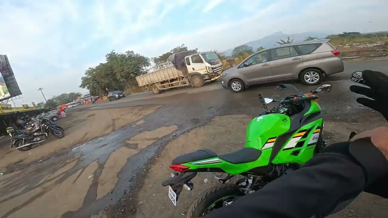 Ninja 300 2025 MUMBAI to LONAVALA Ride 🏍️ | CLOSE CALL Moment 😱 | KIDS Went CRAZY!