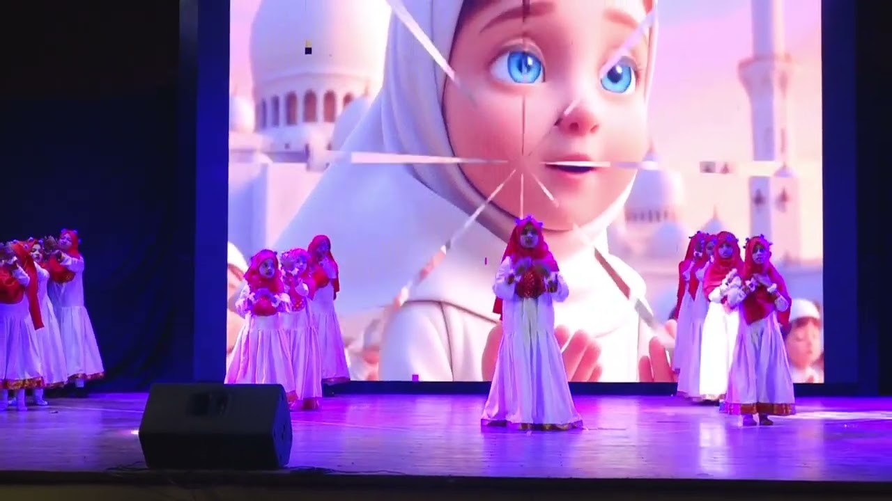 Lab Pe Aati Hai Dua - performed by Modern Era Public School girls.