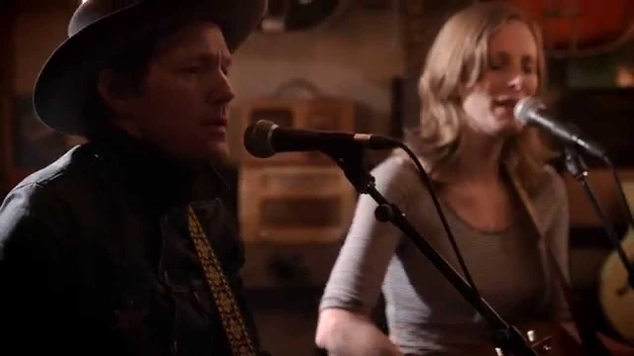Whitehorse and Noah Gundersen perform Neil Young’s “Helpless.