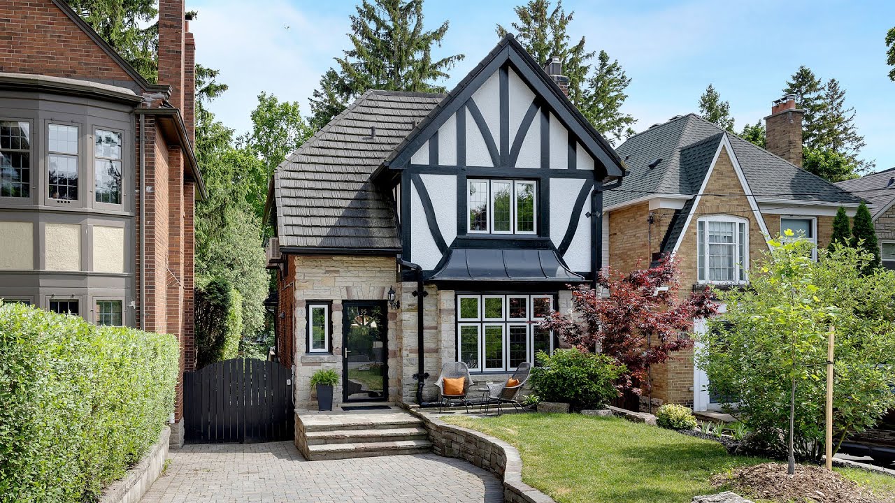 95 Mayfield Ave, Торонто