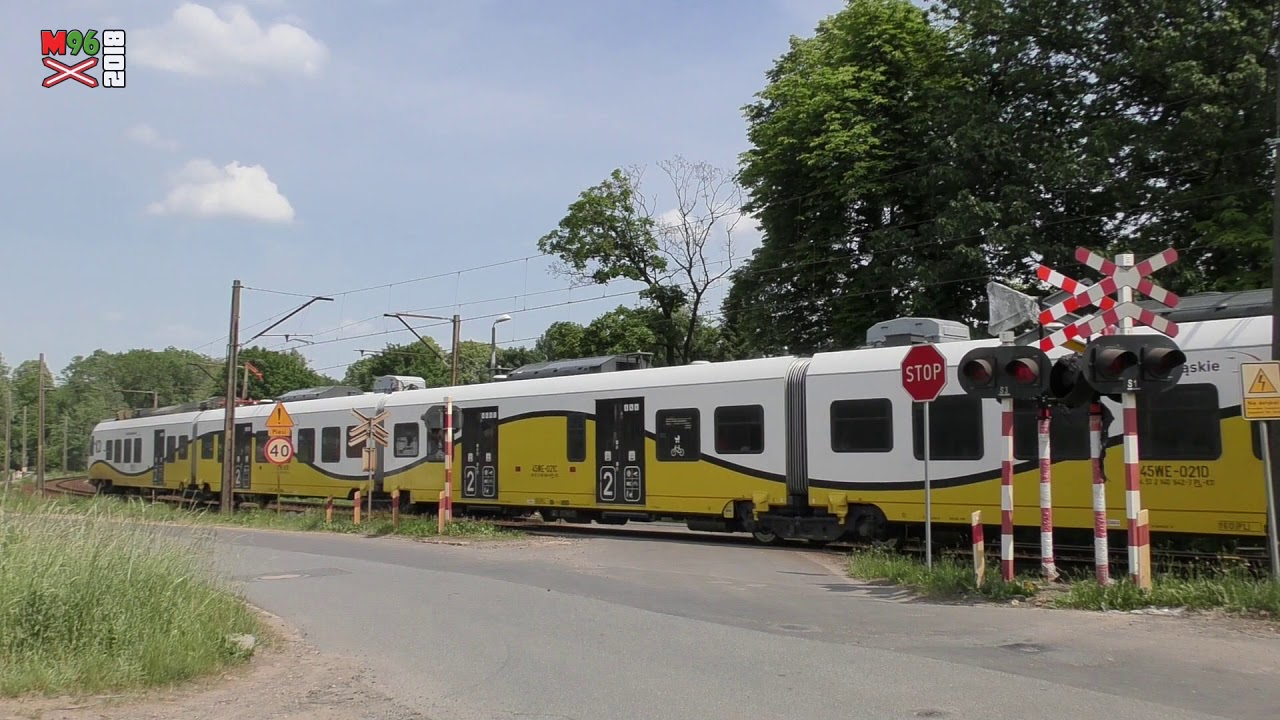 Przejazd kolejowy Wałbrzych-Lubiechów #3 (PL) - 31.5.2018 / Železniční přejezd / Railroad crossing