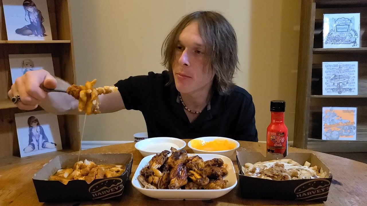 Nuclear Fire Chicken Wings & Poutine Mukbang