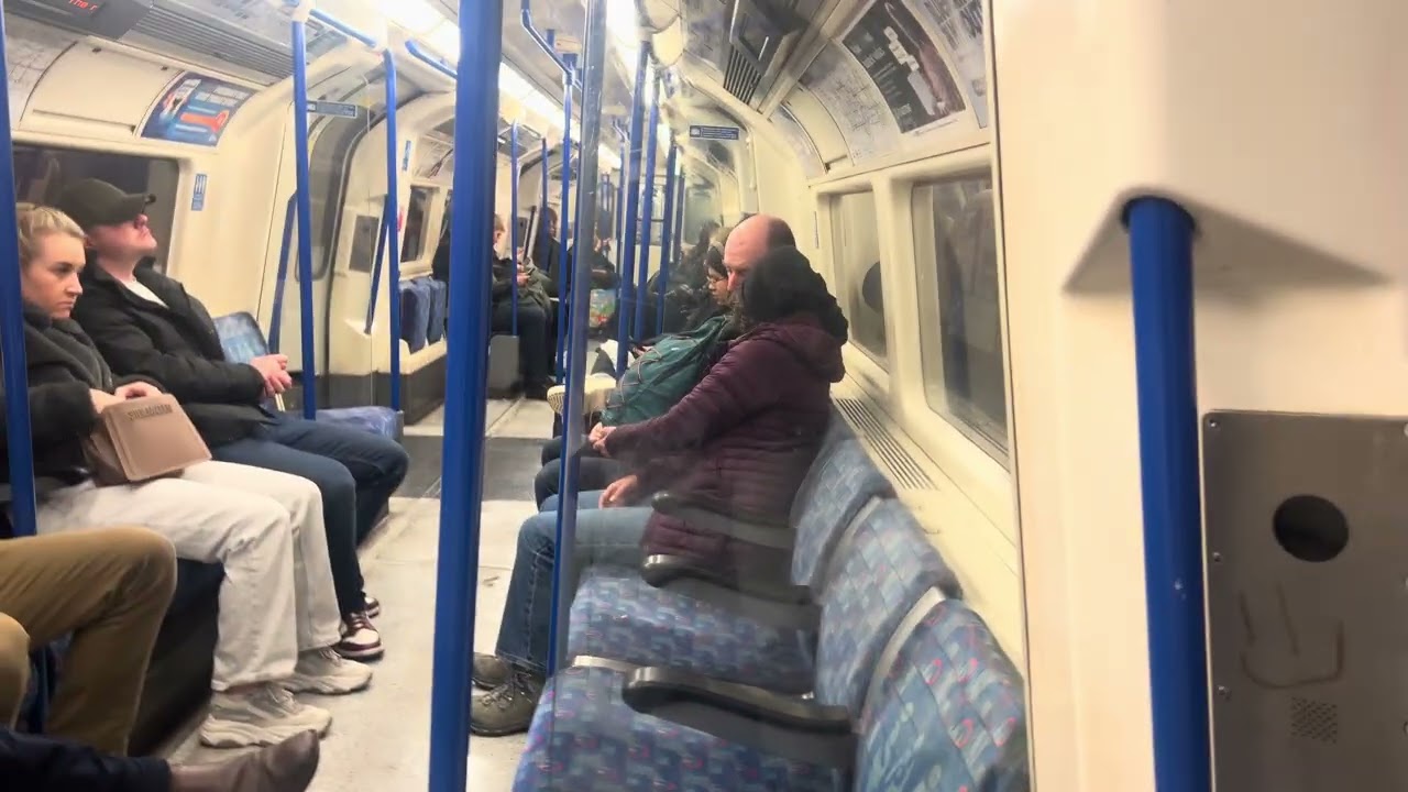 Journey on London Underground Northern Line from Elephant & Castle to Golders Green 14/2/26