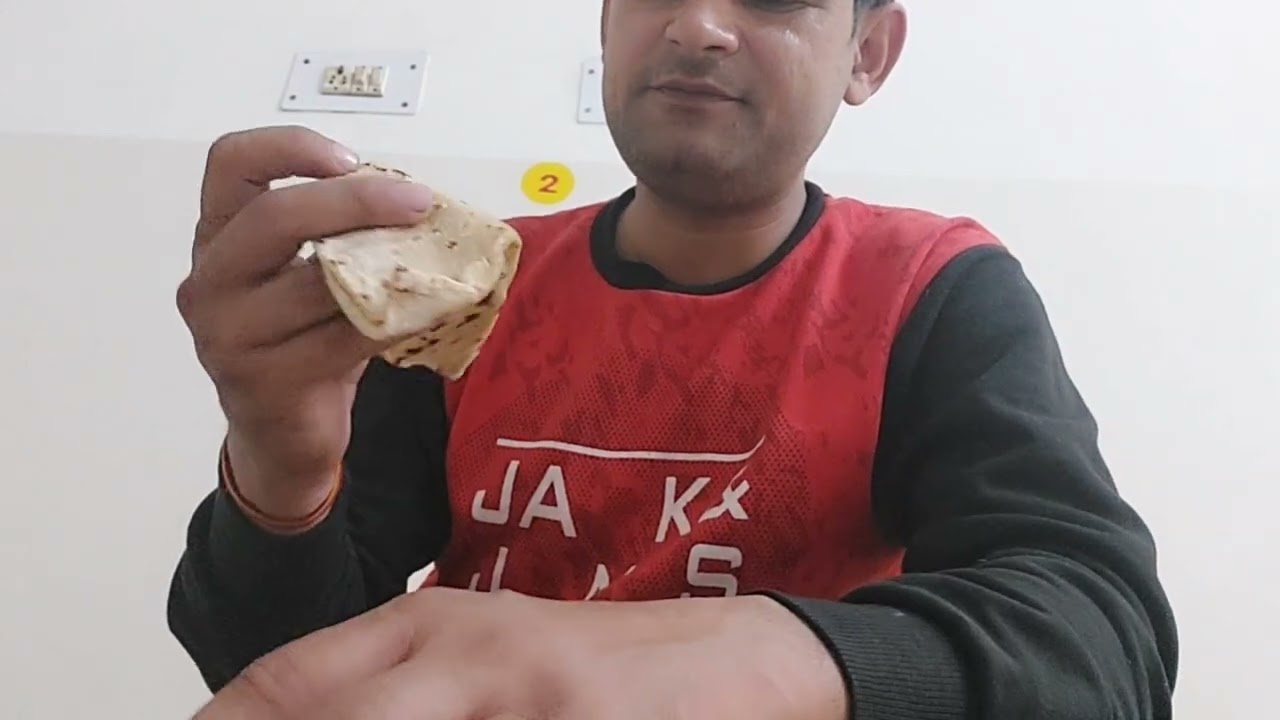 JAIN DHARAMSHALA STAY AT AGRA AND TIFFIN FOOD REVIEW 😋RAJA KI MANDI