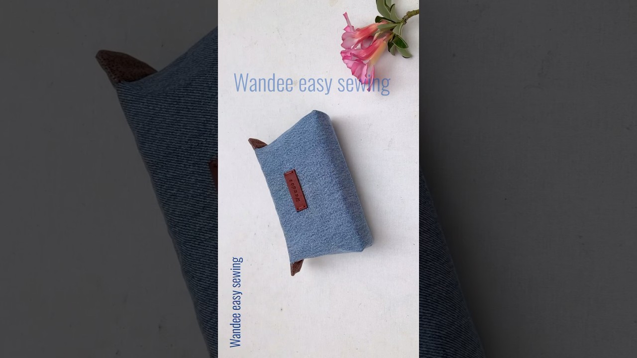 How to sew denim zipper pouch bag patterns #wandeeeasysewing #pouchbagdiy #upcyclingjeans