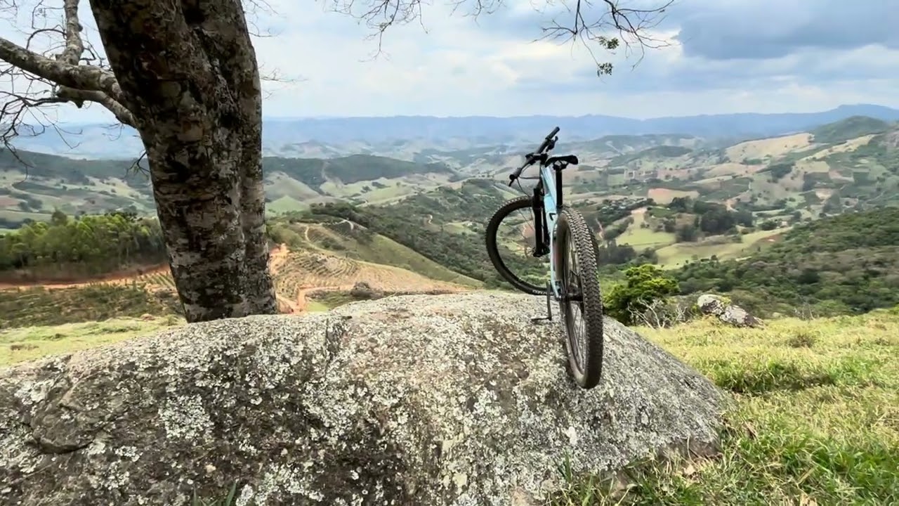 Pedal Entre Montanhas: Sentindo a Liberdade no Coração de Minas