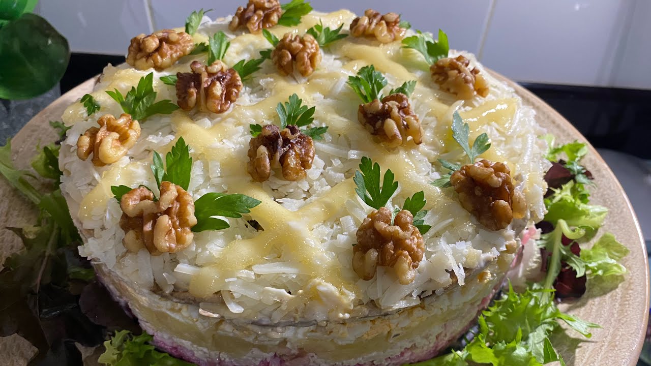 (Ensalada para navidad)السلطة الباردة على شكل طورطة راقية للمناسبات ولااروع