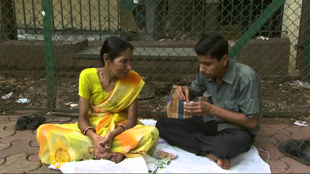 Cancer patients forced onto India's streets
