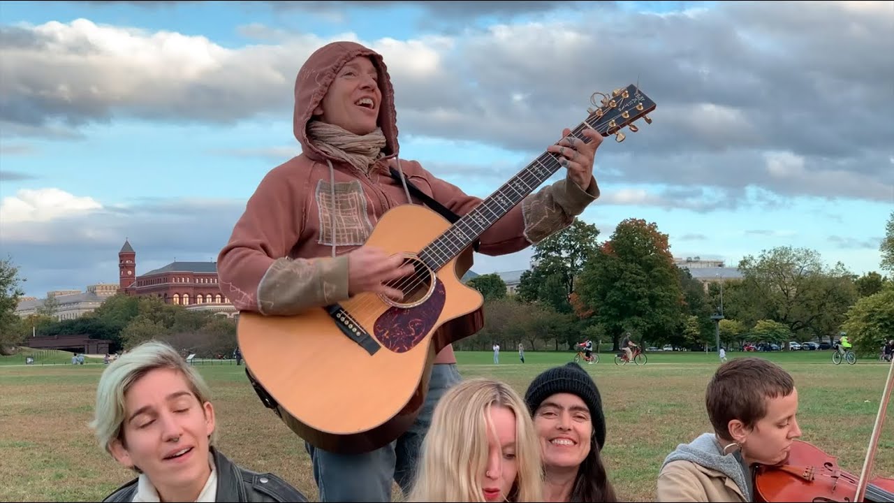 Boundalose - Ani DiFranco w/ Zoe Boekbinder, Gracie and Rachel, and Diane Patterson live on the Mall