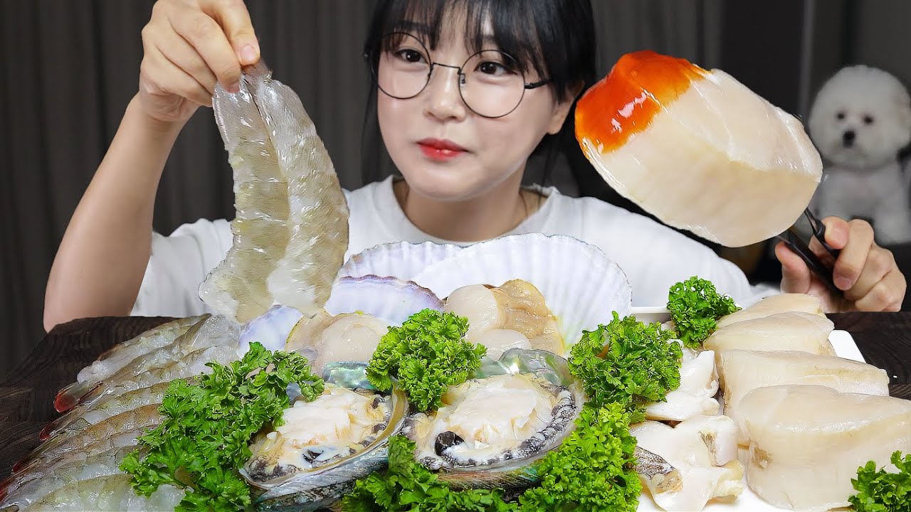 Есть сырые морепродукты (креветки, морские гребешки, морские ушки, раковины) Mukbang ASMR