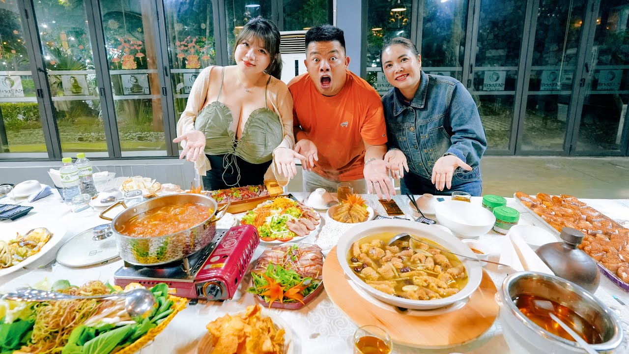 Ultimate Dong Tao Chicken Stewed with Ginseng - A Must-Try Vietnamese Delicacy! | SAPA TV