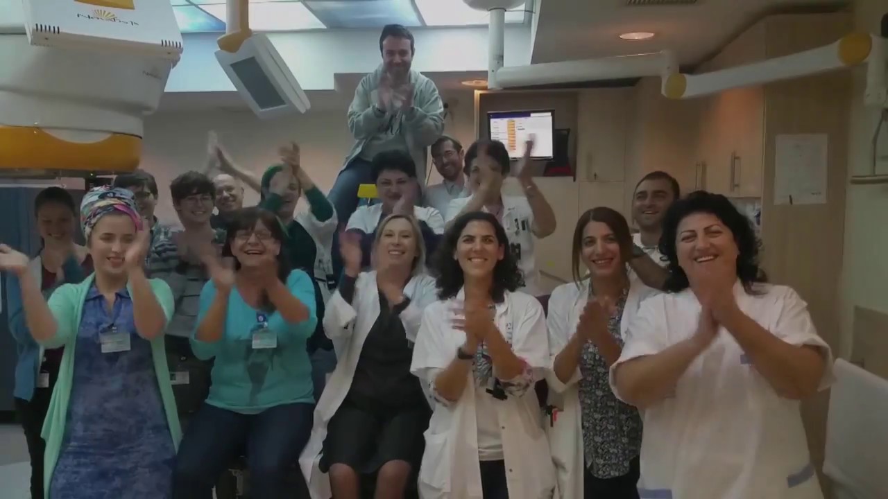 צוות המרכז הרפואי שיבא תל השומר בקליפ משעשע - Happy | בית חולים שיבא - תל השומר