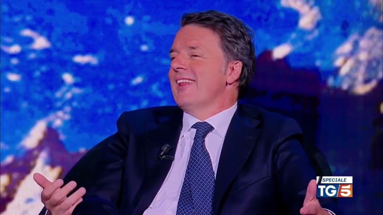 Matteo Renzi su Silvio Berlusconi: quando da Santoro pulì la sedia su cui si era seduto Travaglio