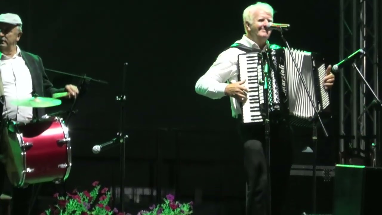 Piotr Bińkowski i pięknie zagrany wyśpiewany i wytańczony obereczek