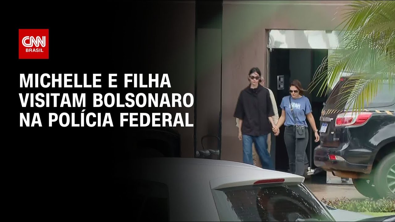Michelle e filha de Bolsonaro visitam ex-presidente na Polícia Federal | BASTIDORES CNN