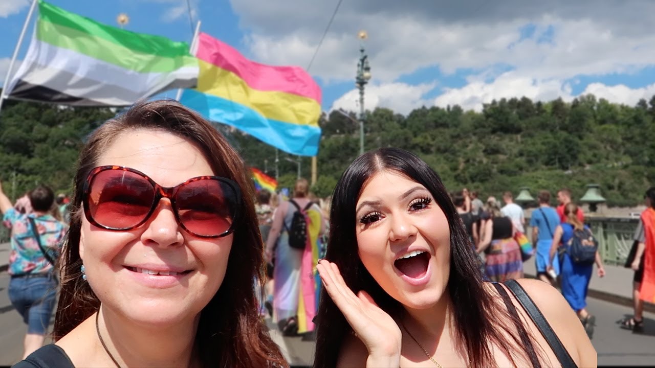 Мы пошли на парад гордости в Праге, и я чуть не упала в обморок 🌈😱