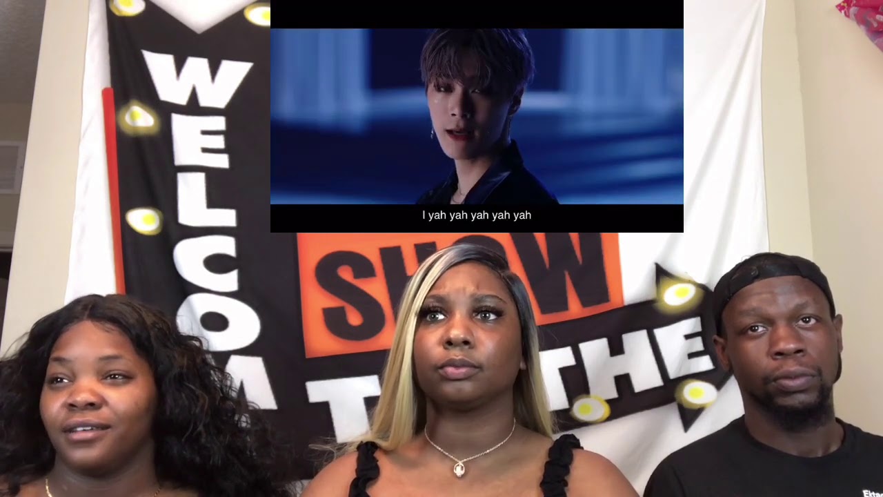 FIRST TIME REACTING TO ASTRO | BLUE FLAME & BAD IDEA M/V | REACTMAS DAY 4