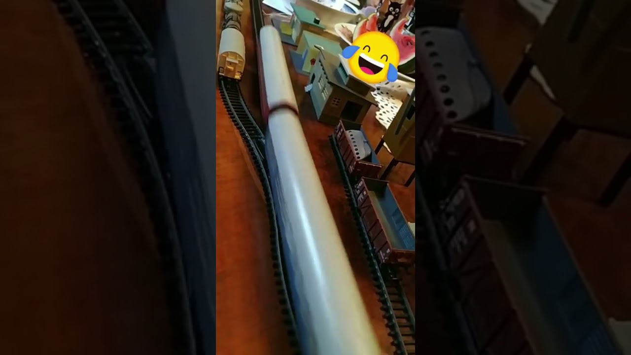 TT modellvasút V200 és egy BR89 talán? 