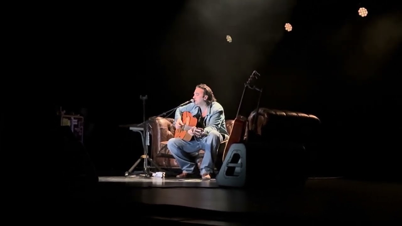Damien Saez - Dis moi qui sont ces gens ( live Esch sur Alzette 08/06/24 )