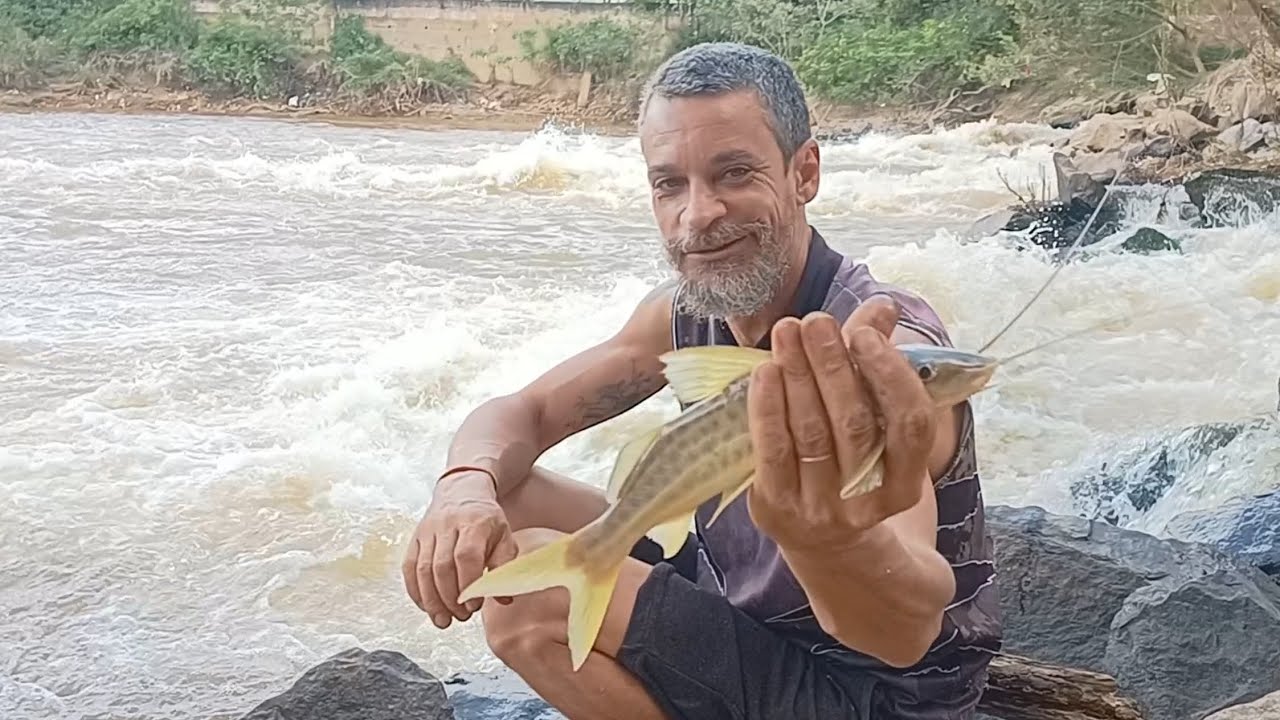 Muito peixe e comida boa na beira do rio! Mais um ano abençoado! 