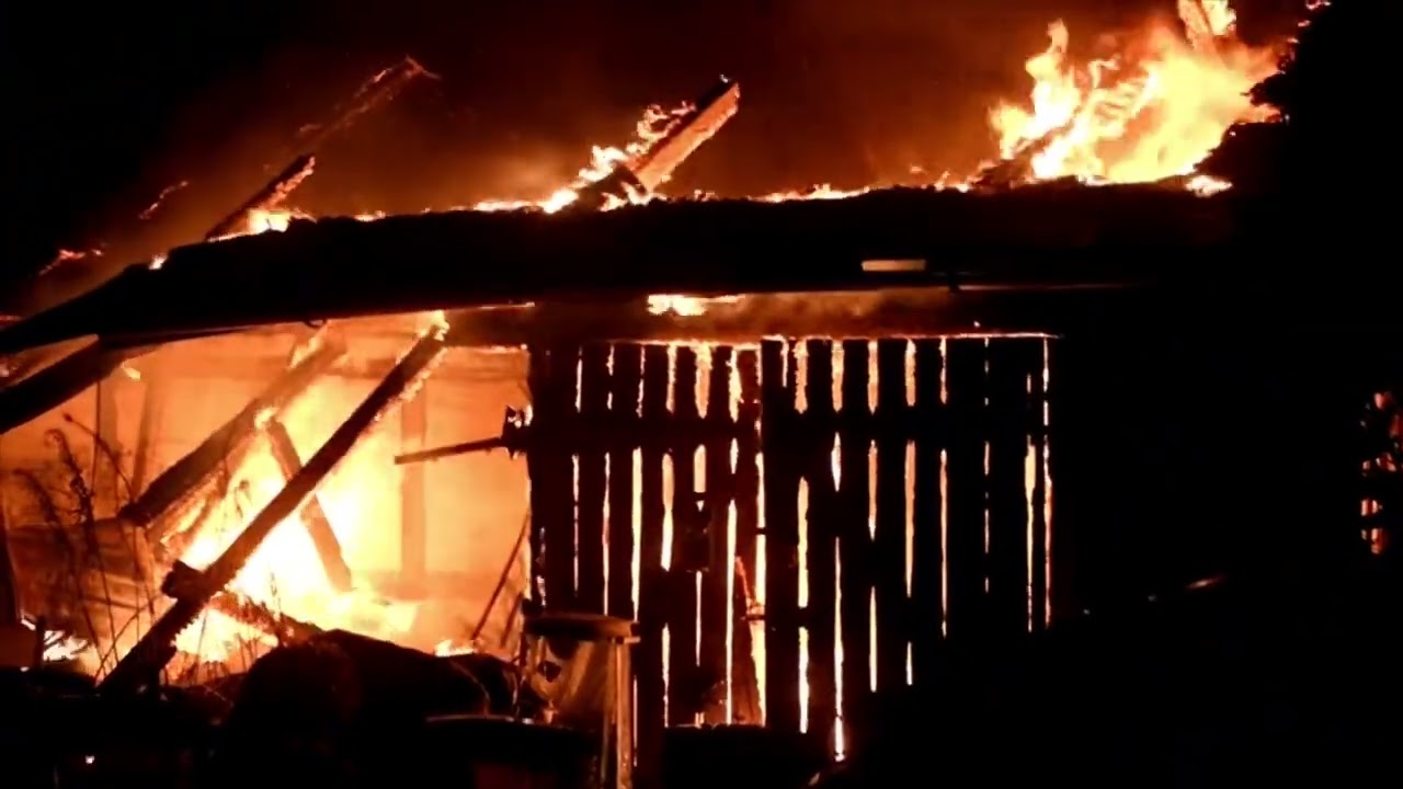 VOLDSOM G&Aring;RDBRAND P&Aring; FYN: BR&AElig;NDER NED TIL GRUNDEN