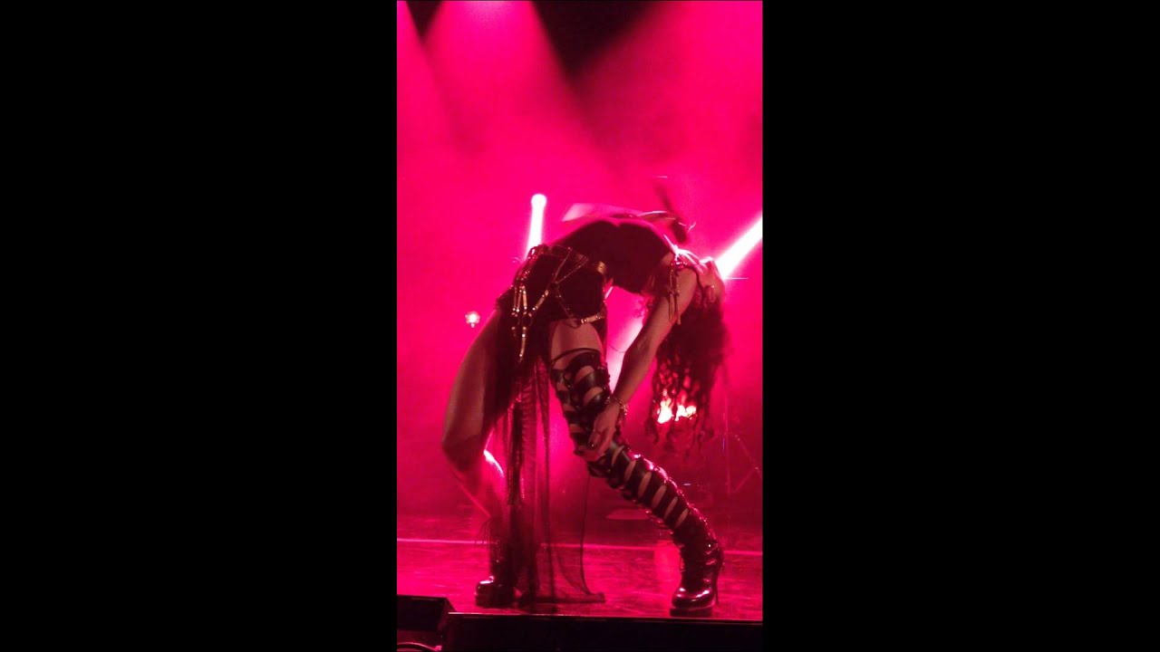 FKA twigs (11/22/14) The Regent Los Angeles, CA - Hide