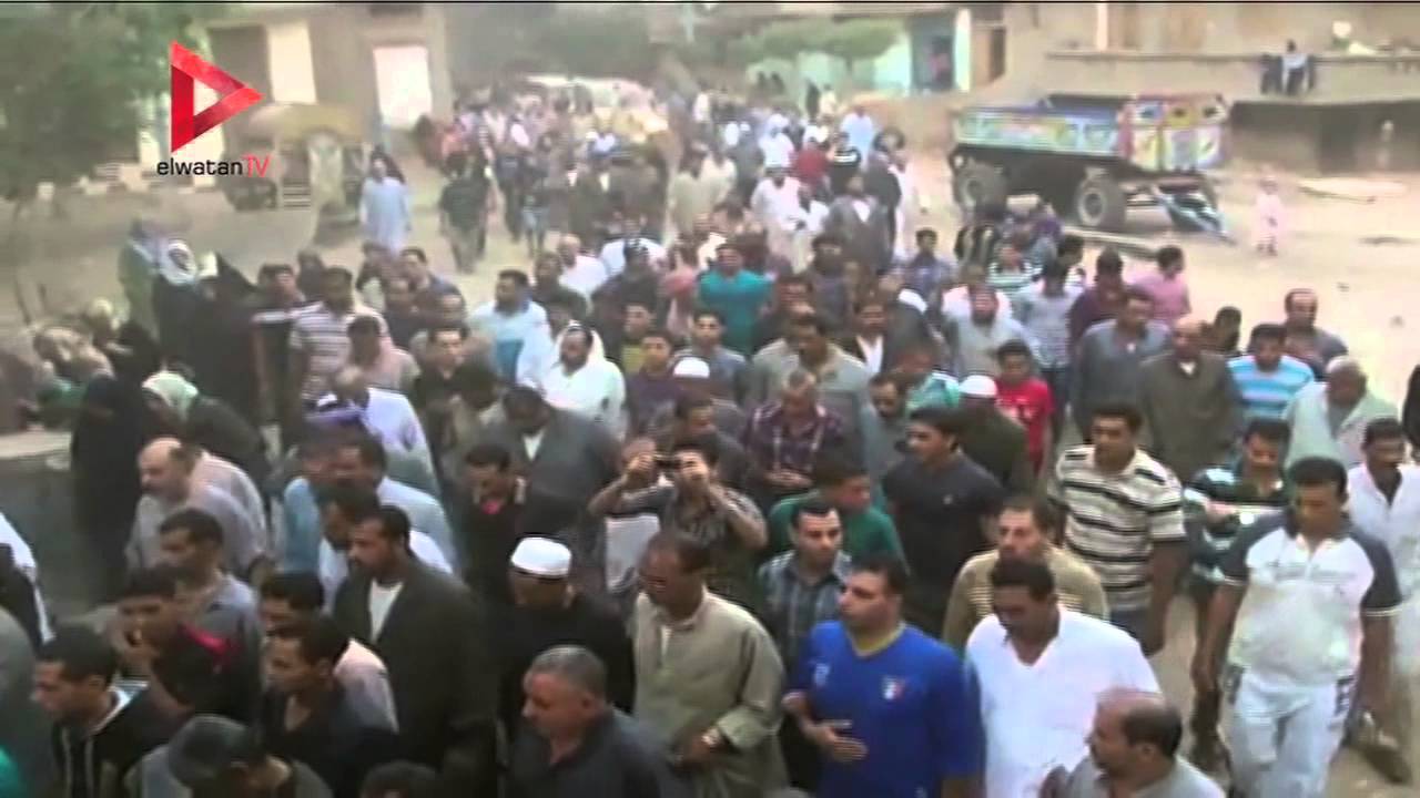 زغاريد وتصفيق في جنازة الشهيد أمد فاضل في قرية كفر دميرة بالدقهلية