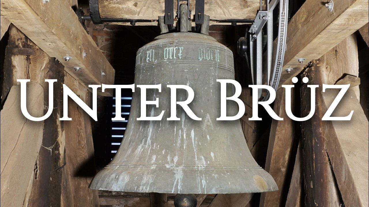 Unter Brüz (LUP) - Glocke der Dorfkirche